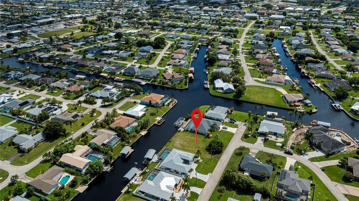 Property Photo:  3725 SE 13th Avenue  FL 33904 