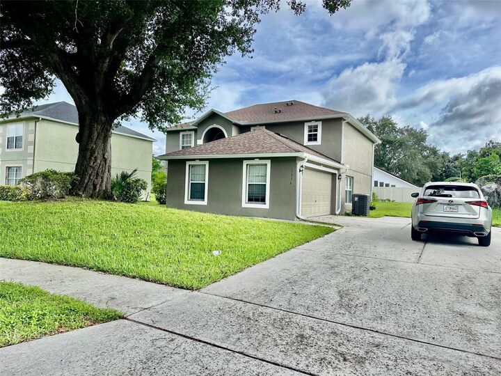 Property Photo: 1076 Royal Marquis Circle FL 34761