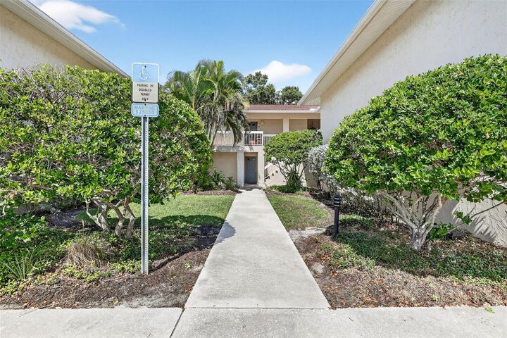 Property Photo: 2121 Wood Street 226 FL 34237