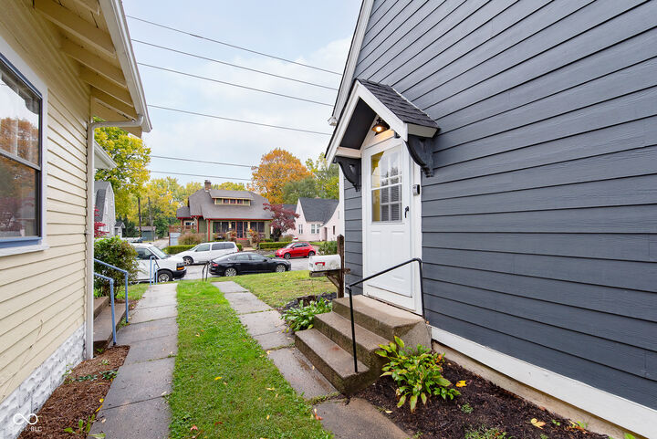 Property Photo: 719 E 53rd Street IN 46220