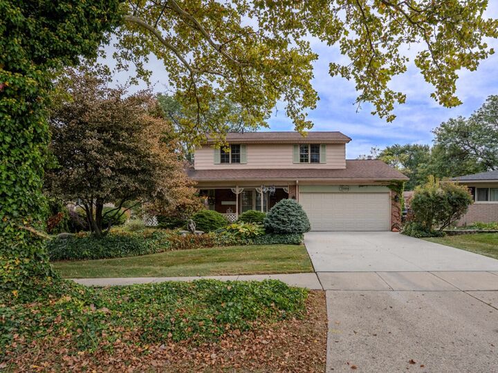 Property Photo:  35604 Alta Vista Drive  MI 48312 
