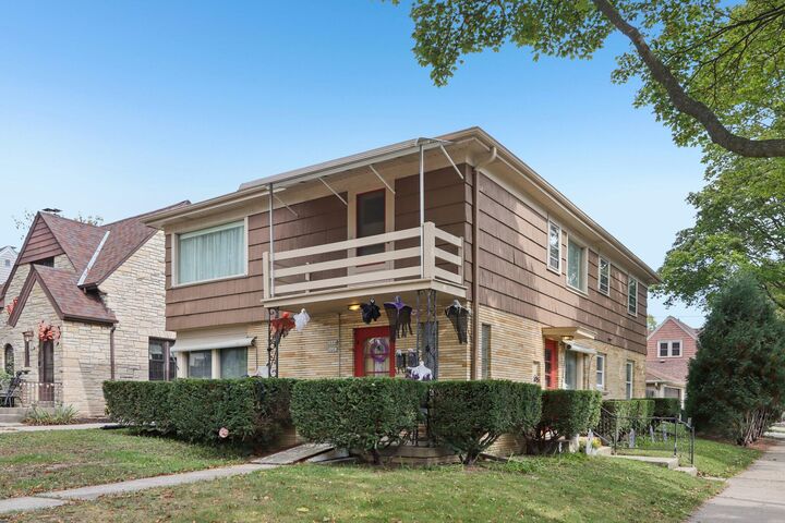 2602 N 72nd St 2604  Wauwatosa WI 53213 photo