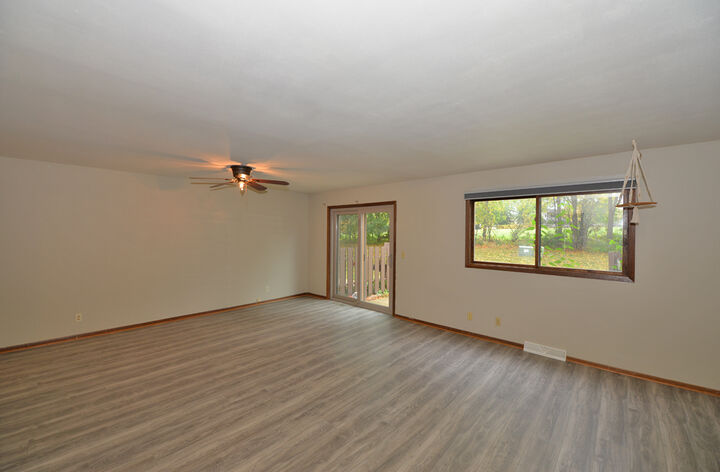 Property Photo: 5616 Cambridge Ln 5 WI 53406