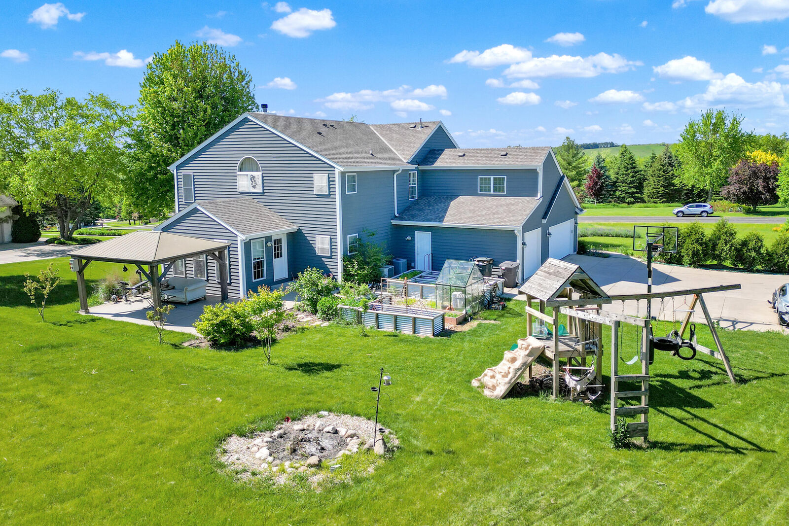 Property Photo: S25w29201 Cambrian Rdg WI 53188