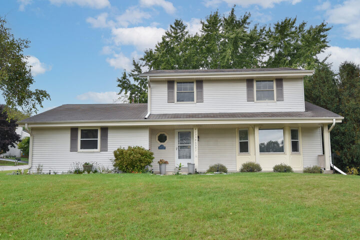 Property Photo: W233n6997 Salem Dr WI 53089