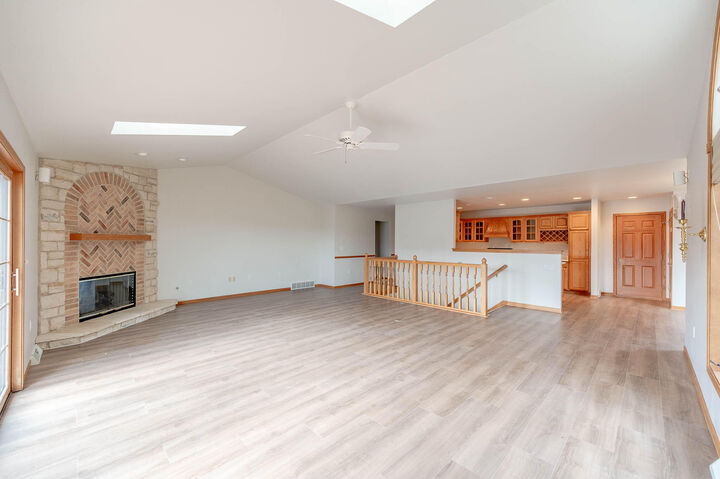 Property Photo: 2051 Upper Ridge Rd 8 WI 53074
