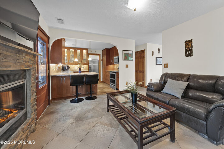 Property Photo:  18 Tall Oaks Court  NJ 08857 