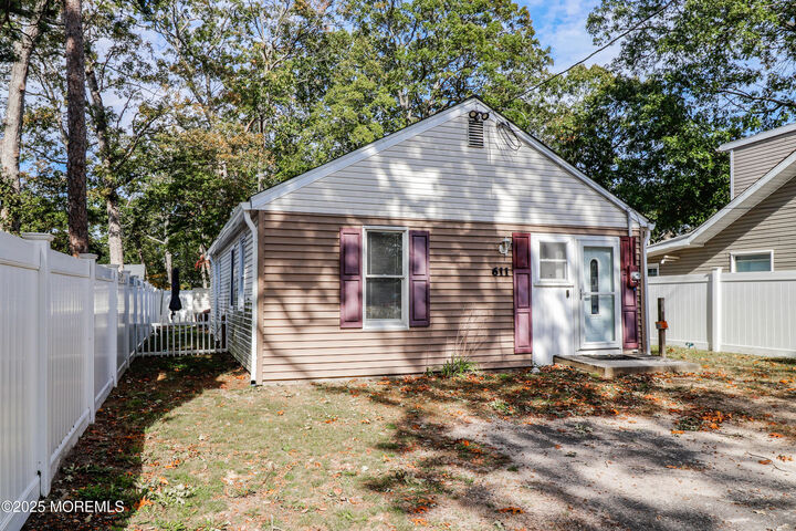 Property Photo:  611 Anthony Avenue  NJ 08753