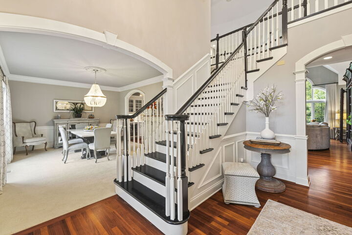Property Photo: 843 Alberosky Way IL 60510