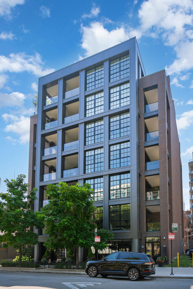 351 W Huron Street 4  Chicago IL 60654 photo