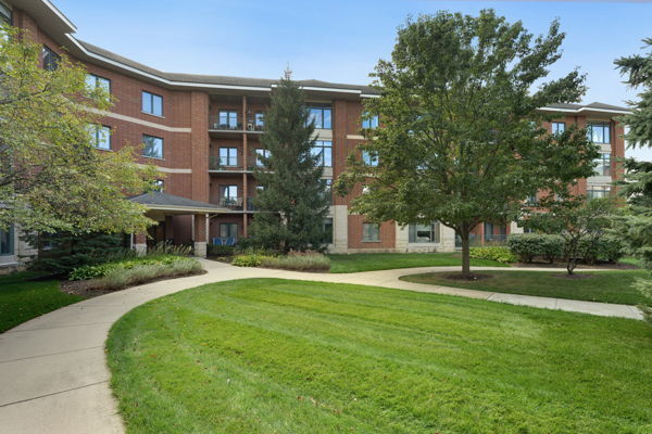 Property Photo: 855 E 22nd Street 416 IL 60148