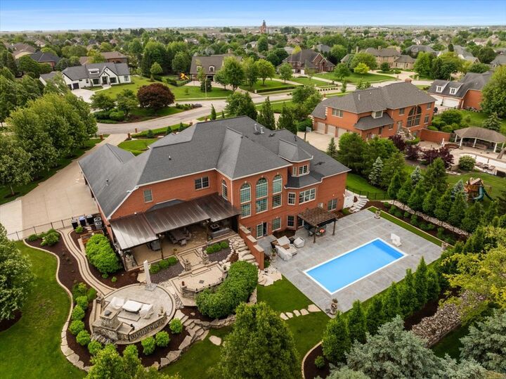 Property Photo:  12 Worthington Court  IL 61704