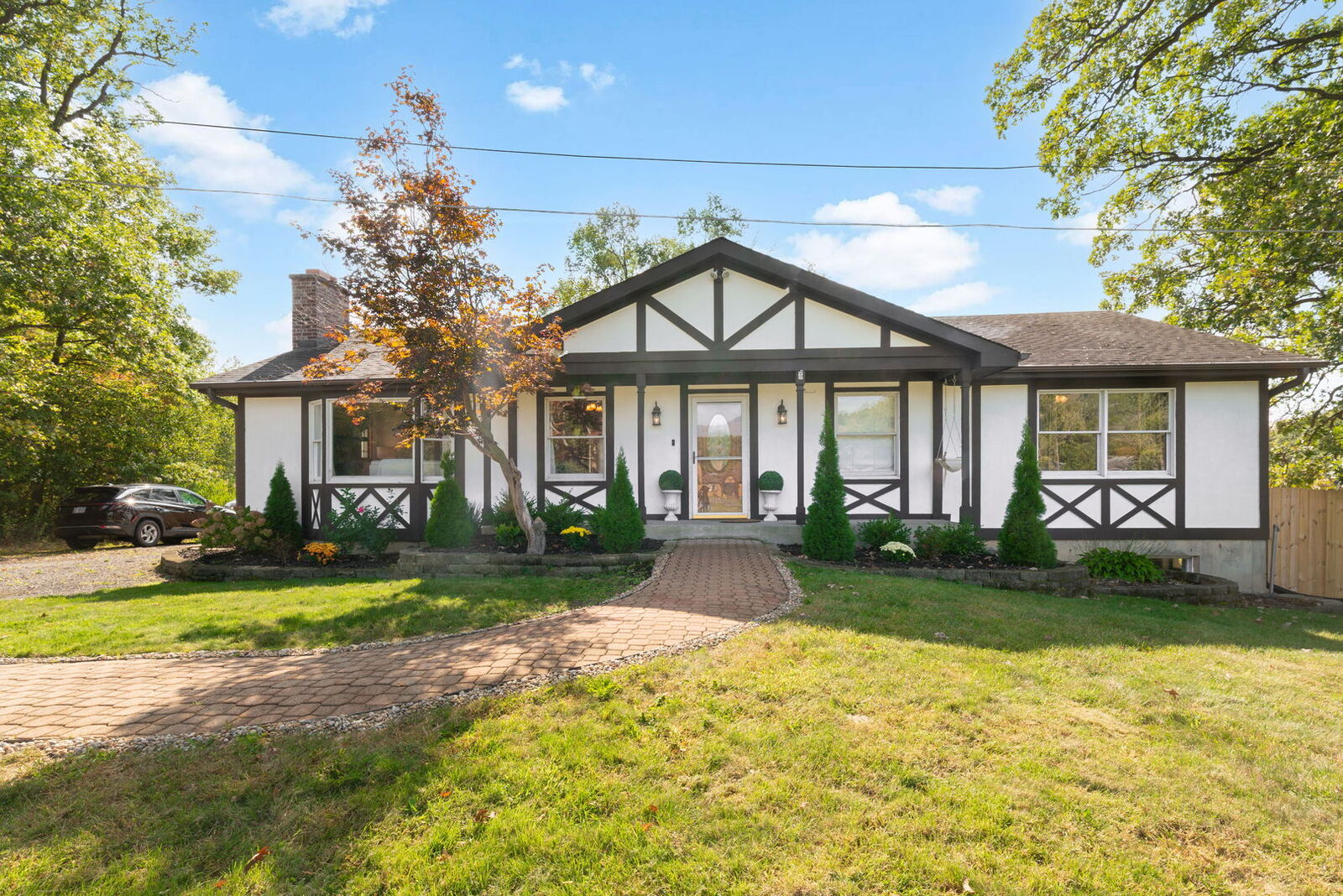 Property Photo: 17W201 Red Oak Avenue IL 60101