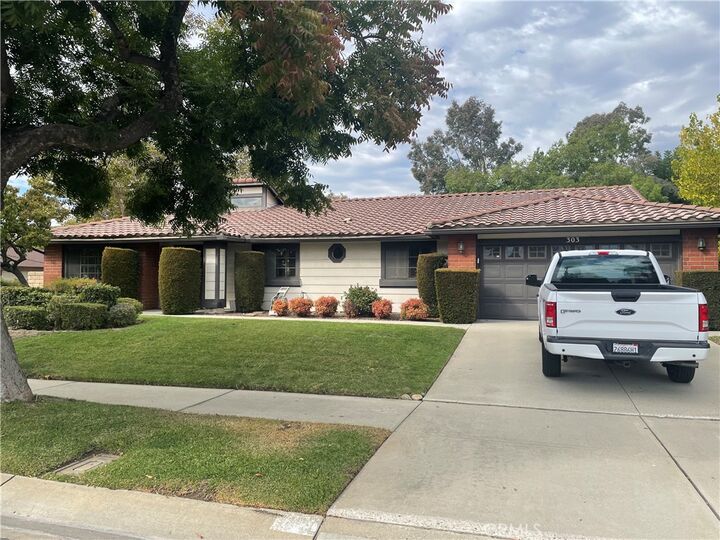 303 E Dunbarton Place  Claremont CA 91711 photo