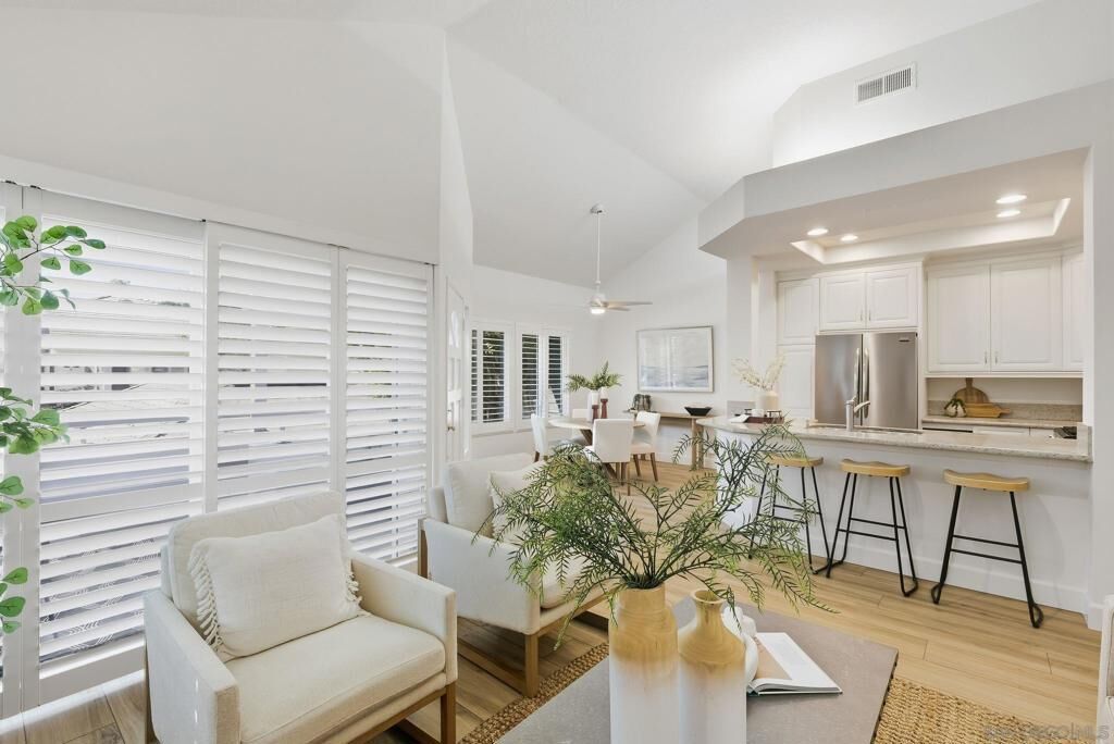 Property Photo: 162 Woodburne CA 92660