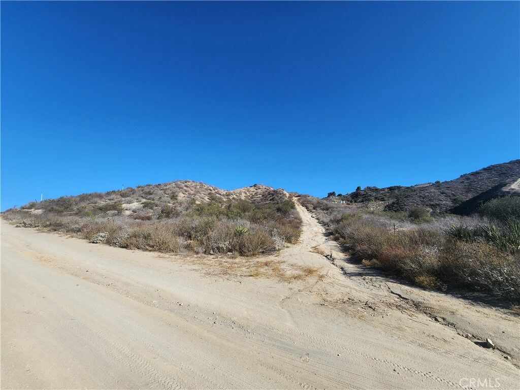 Property Photo: 35 Calle Las Lomas CA 92592