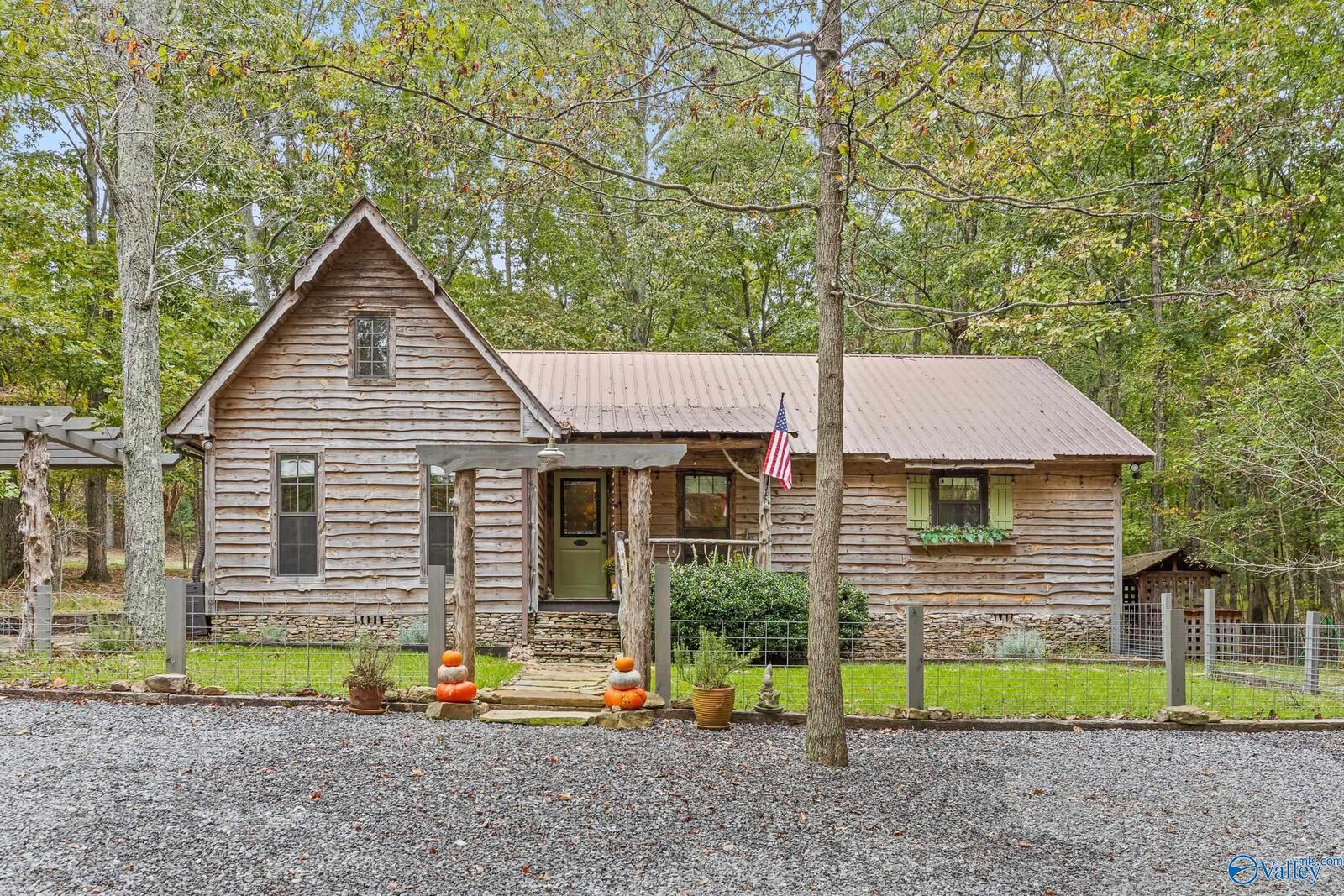 Property Photo: 6112 Cove Road AL 35984