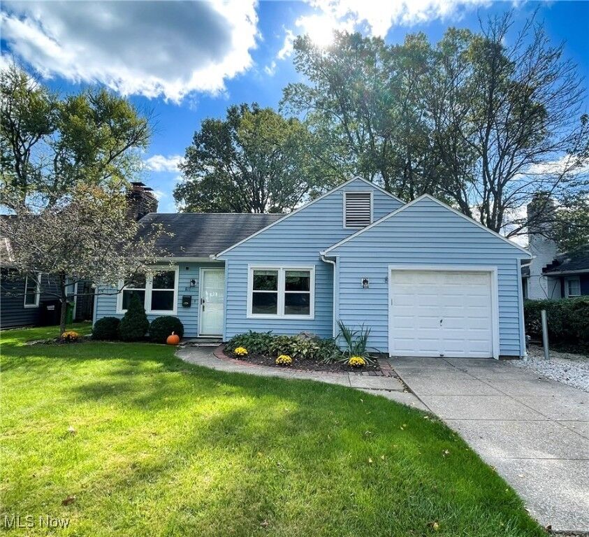 Property Photo: 617 Lindberg Boulevard OH 44017