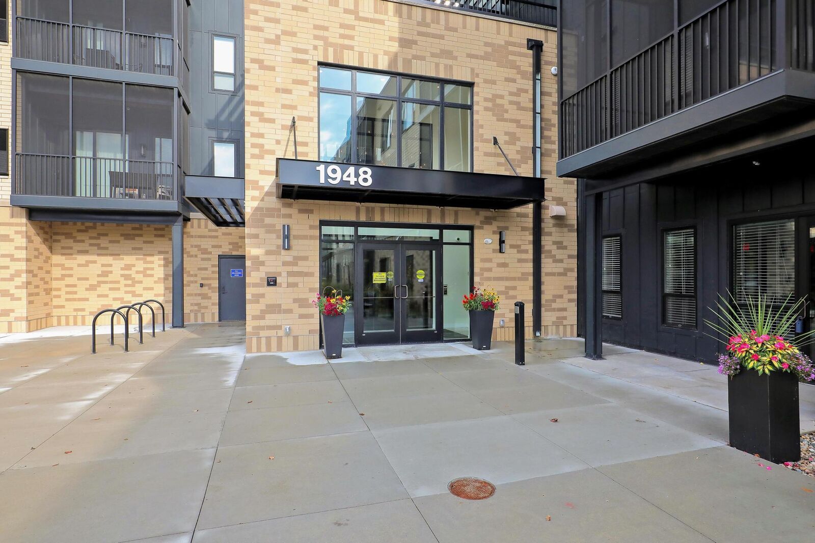 Property Photo: 1948 W Wayzata Boulevard 308 MN 55356