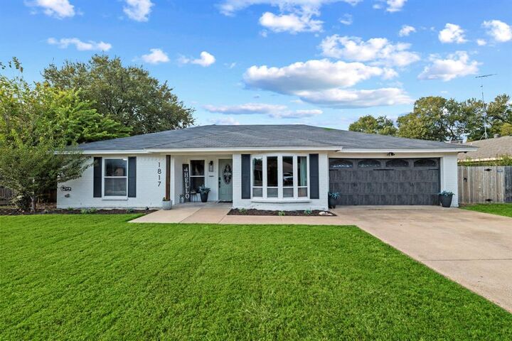 1817 Timbercreek Road  Benbrook TX 76126 photo