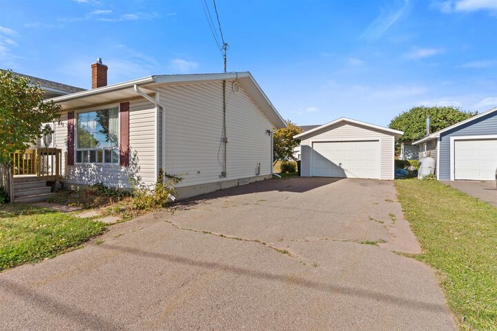Photo de la propriété: 445 Myrtle Street PE C1N 1X9