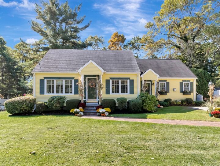 89 Oak Street  Foxboro MA 02035 photo