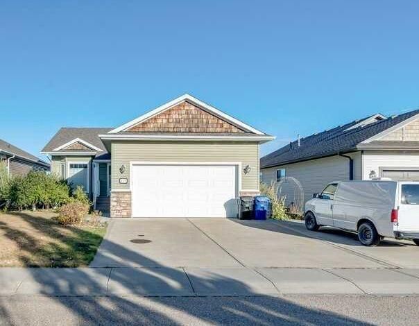 117 Chinook Street  Blackfalds AB T4M 0C1 photo