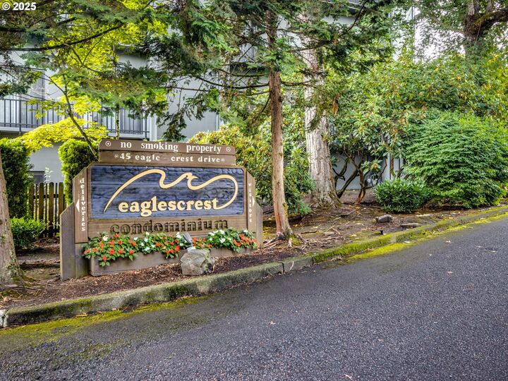 Property Photo:  45 Eagle Crest Dr 206  OR 97035