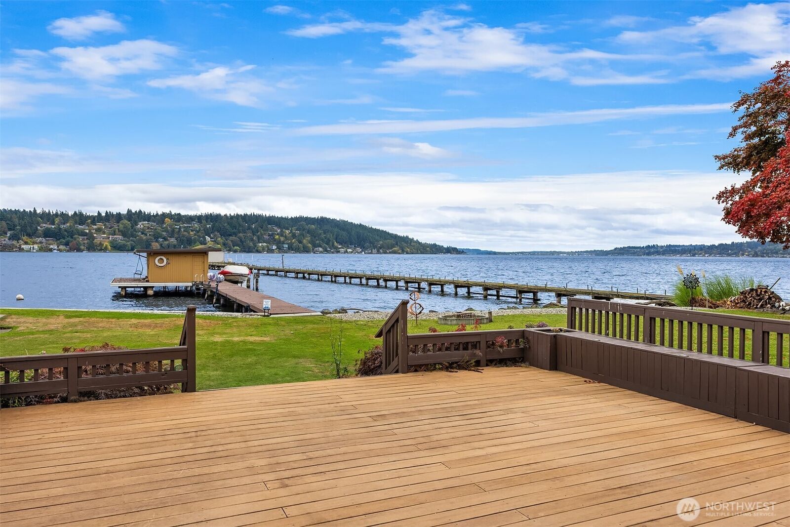 Property Photo: 4728 NE 172nd Street WA 98155