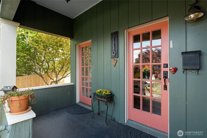 Property Photo: 1119 N Oakes WA 98406