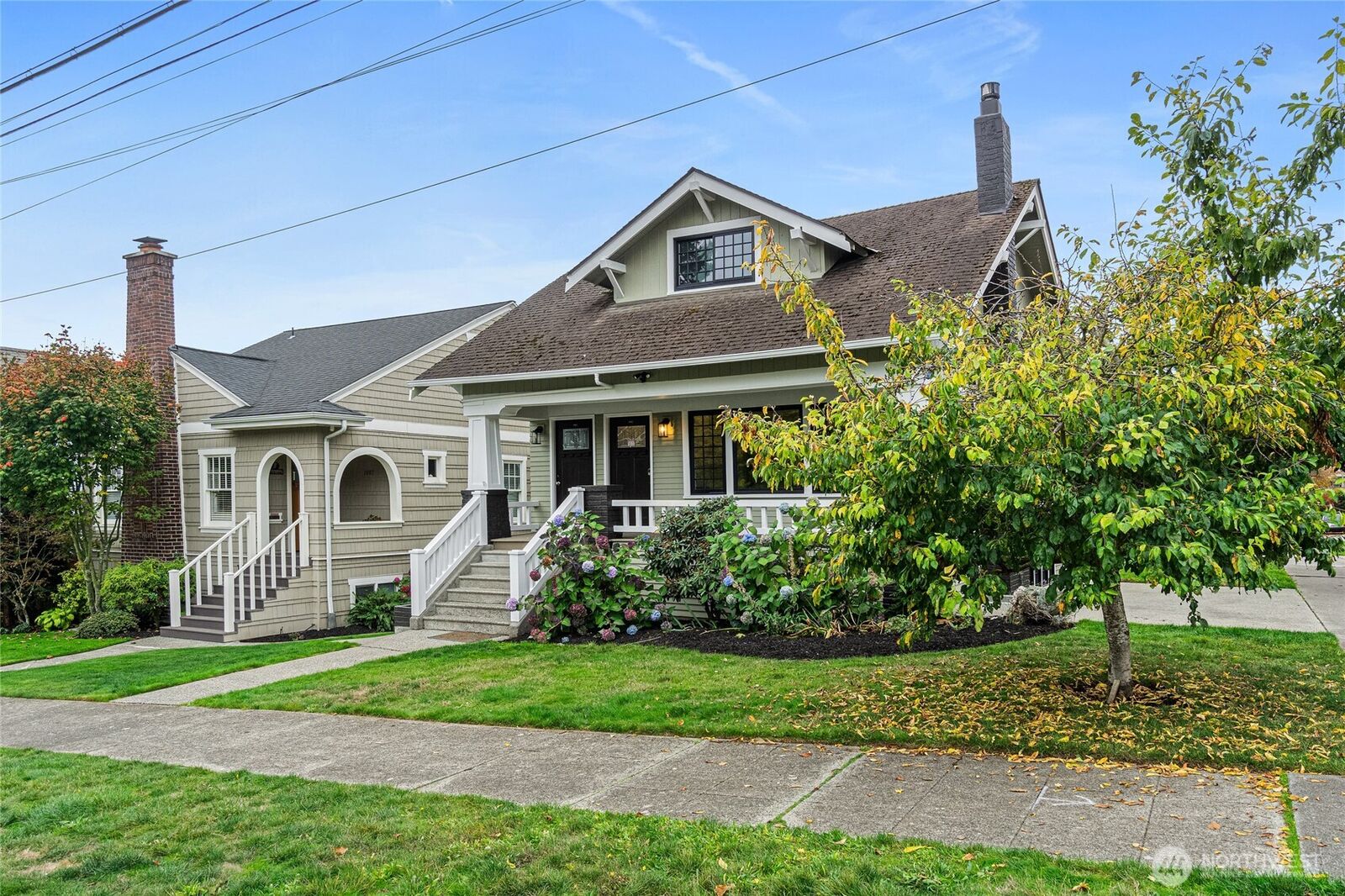 Property Photo: 1001 N 49th Street B WA 98103
