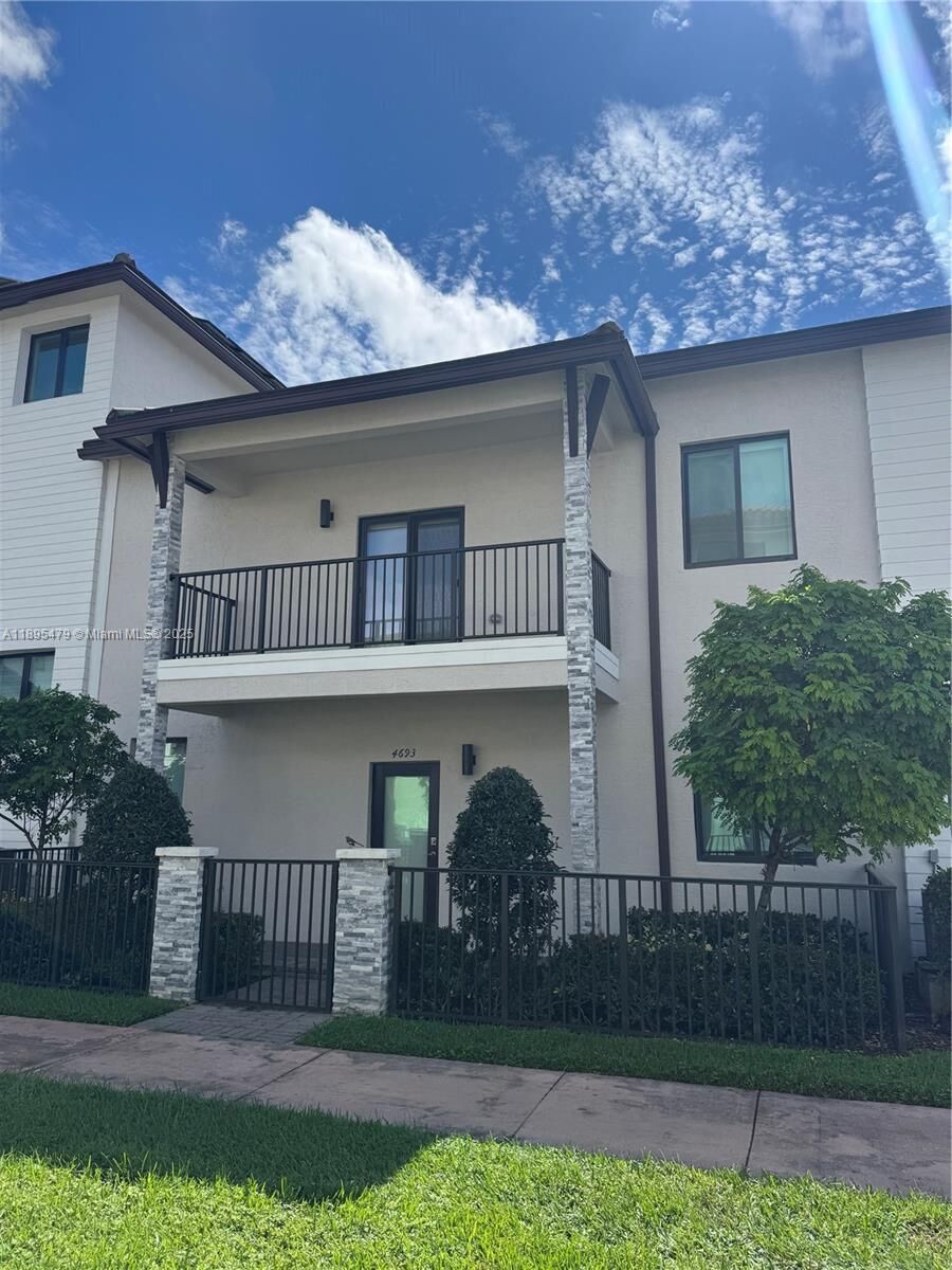 Property Photo: 4693 NW 83rd Pl 4693 FL 33166