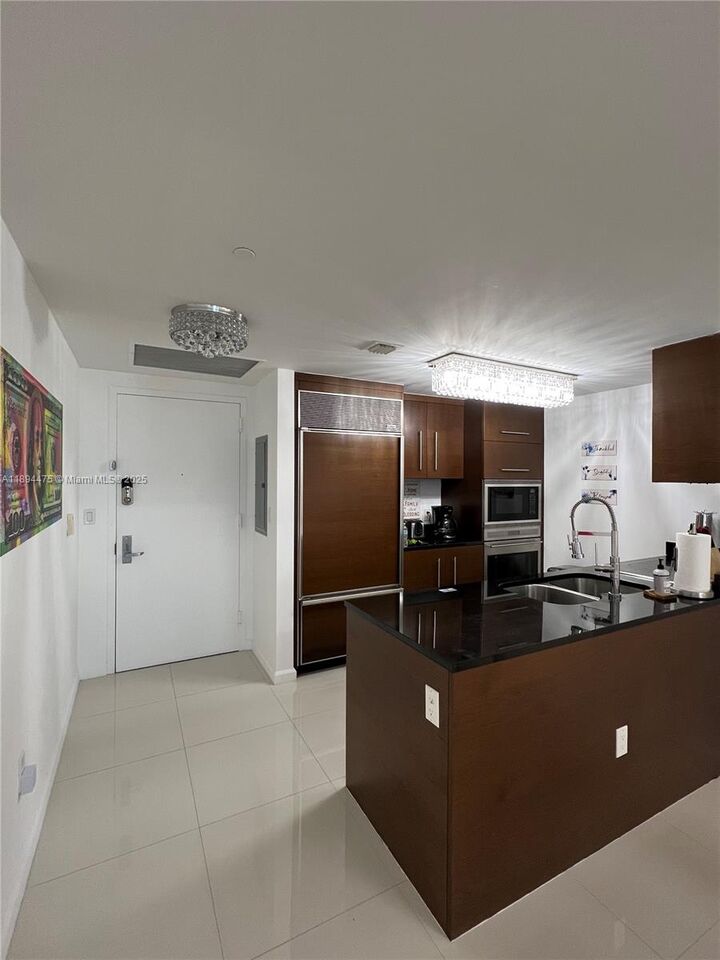Property Photo: 485 Brickell Ave 4109 FL 33131