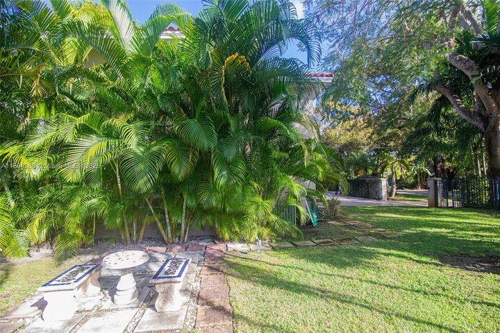 Property Photo: 1543 Dorado Ave FL 33146