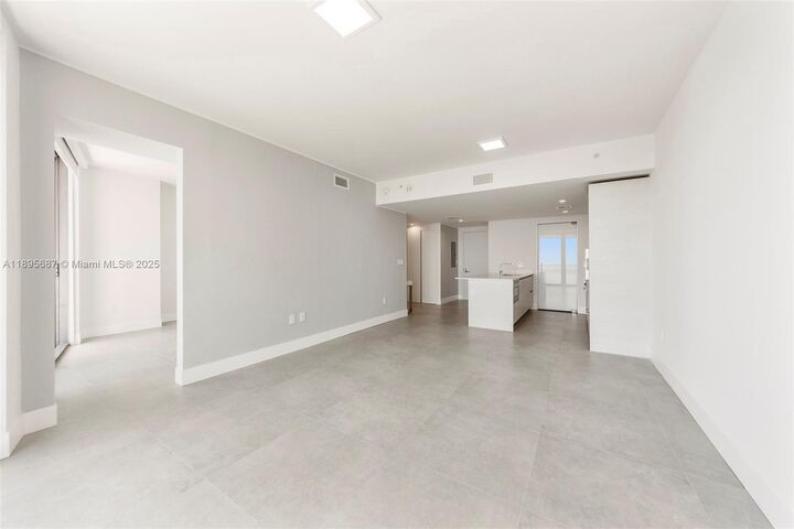 Property Photo: 1300 S Miami Ave 4804 FL 33130