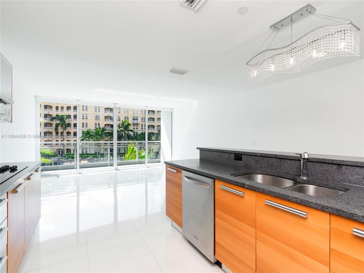 2950 NE 188th St 225  Aventura FL 33180 photo