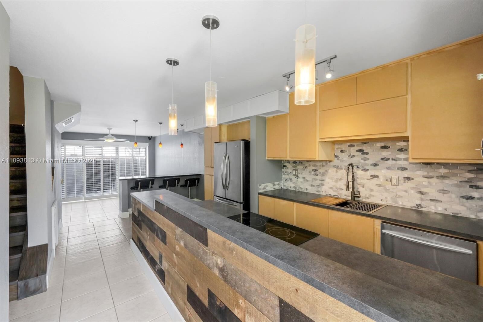 Property Photo:  10900 SW 104th St 122  FL 33176 