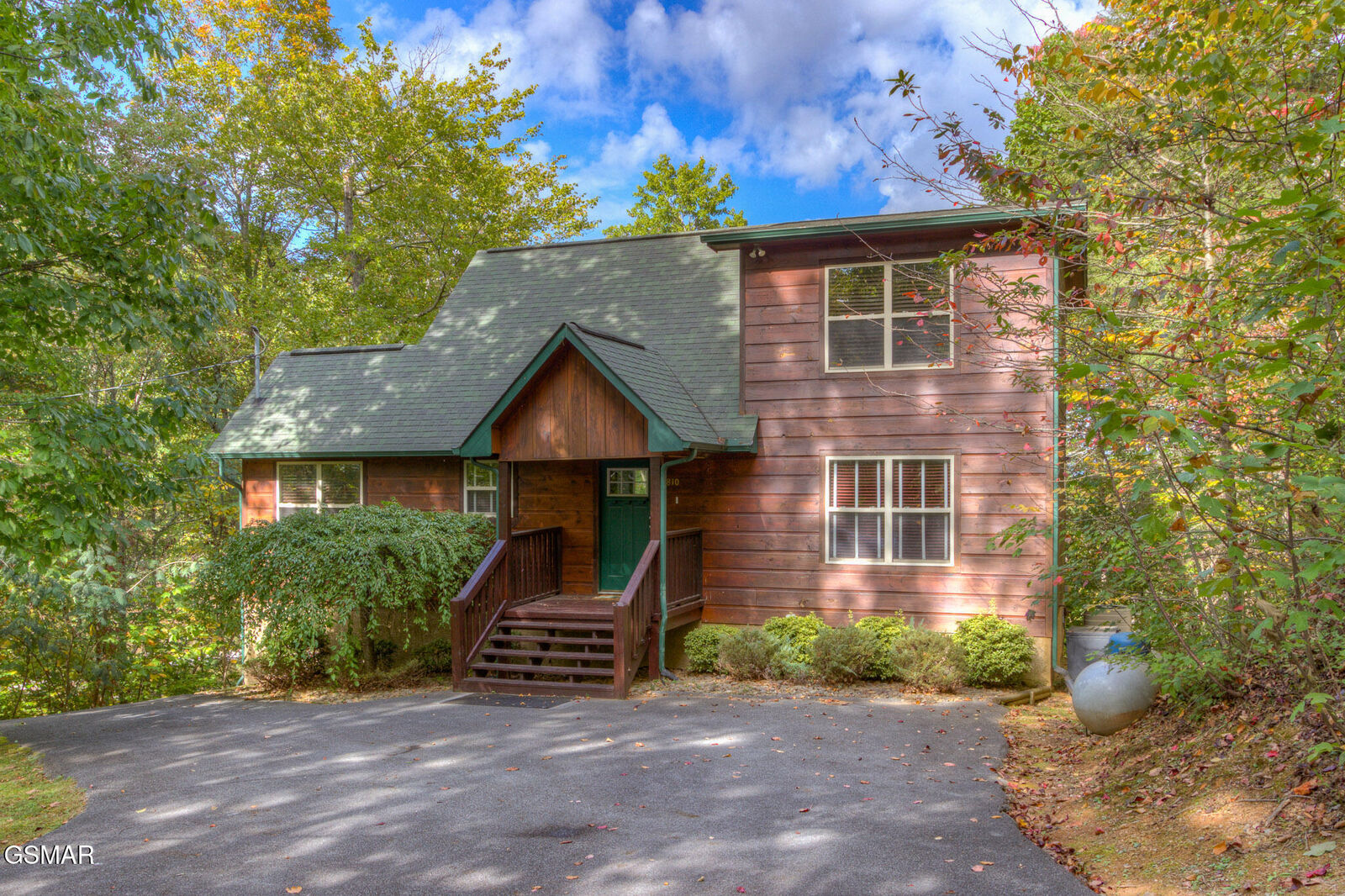 Property Photo: 3810 Old Mountain Road TN 37876