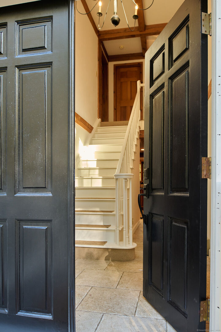 Property Photo:  24 Hickory Lane  CT 06783 