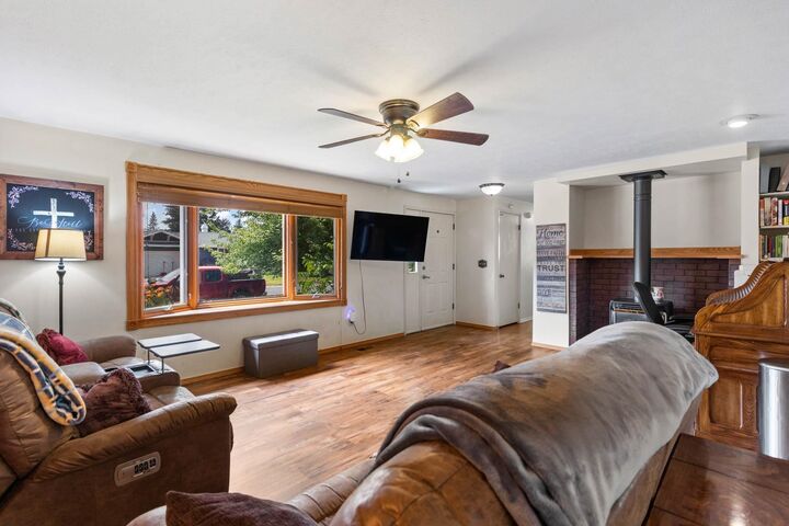 Property Photo:  6204 N Oxford Dr  WA 99208