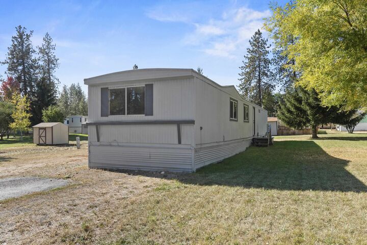 Property Photo:  34124 N Newport Hwy #18  WA 99003 