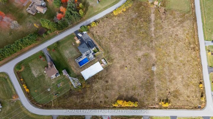 Property Photo:  77 Learmonth Avenue  ON K0A 1X0 