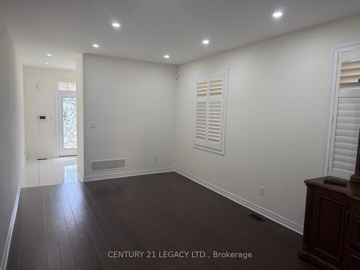 Property Photo:  8 George Gray Drive  ON L6R 4A3