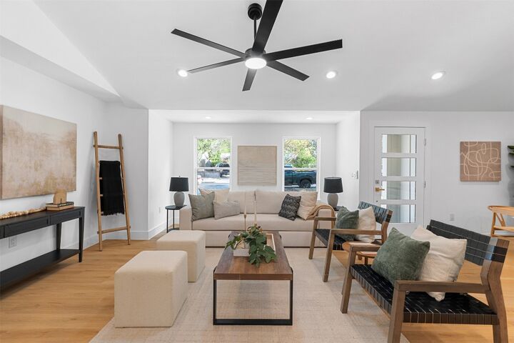 Property Photo: 1421 Westmoor Drive TX 78723