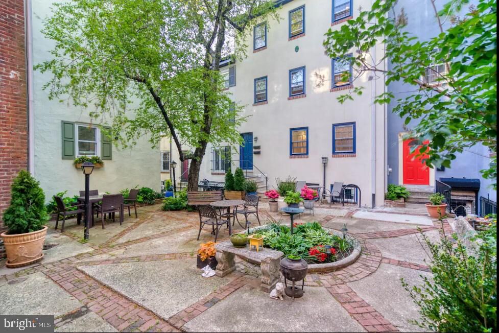 Property Photo: 1026 Pine Street #6 PA 19107