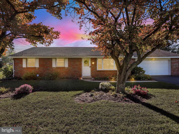 Property Photo: 3908 Reading Crest Avenue PA 19605