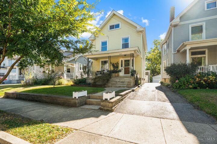 Property Photo: 2853 Markbreit Avenue OH 45209