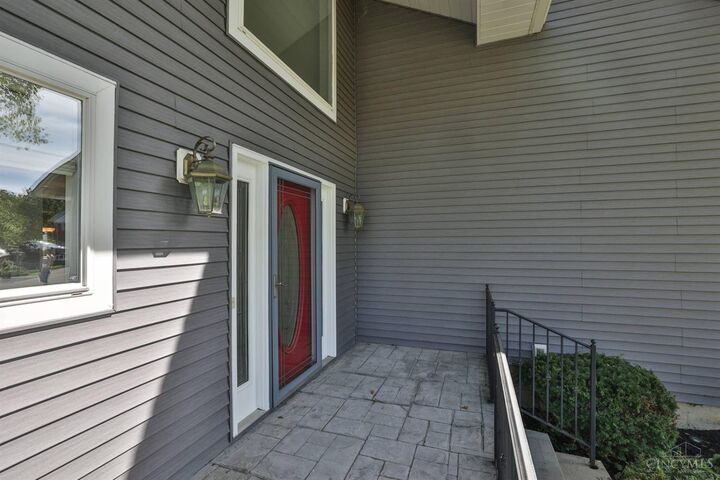 Property Photo: 5614 Williamsburg Way OH 45014