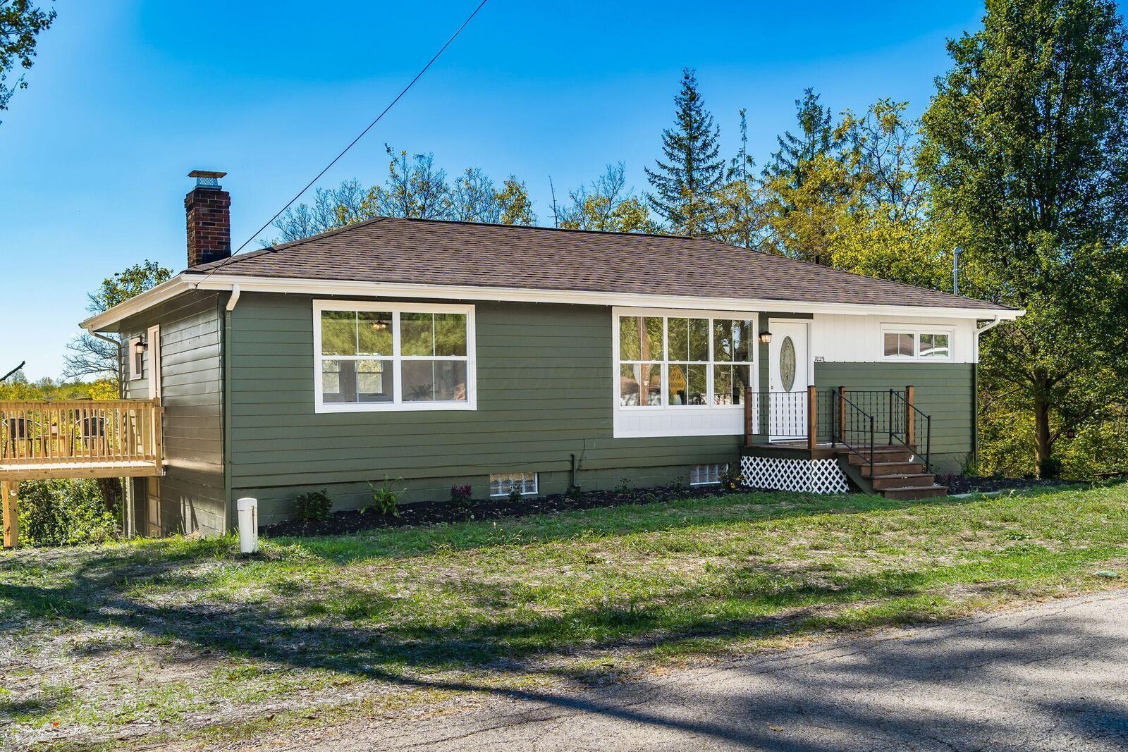 Property Photo: 7025 Iris Drive OH 43123