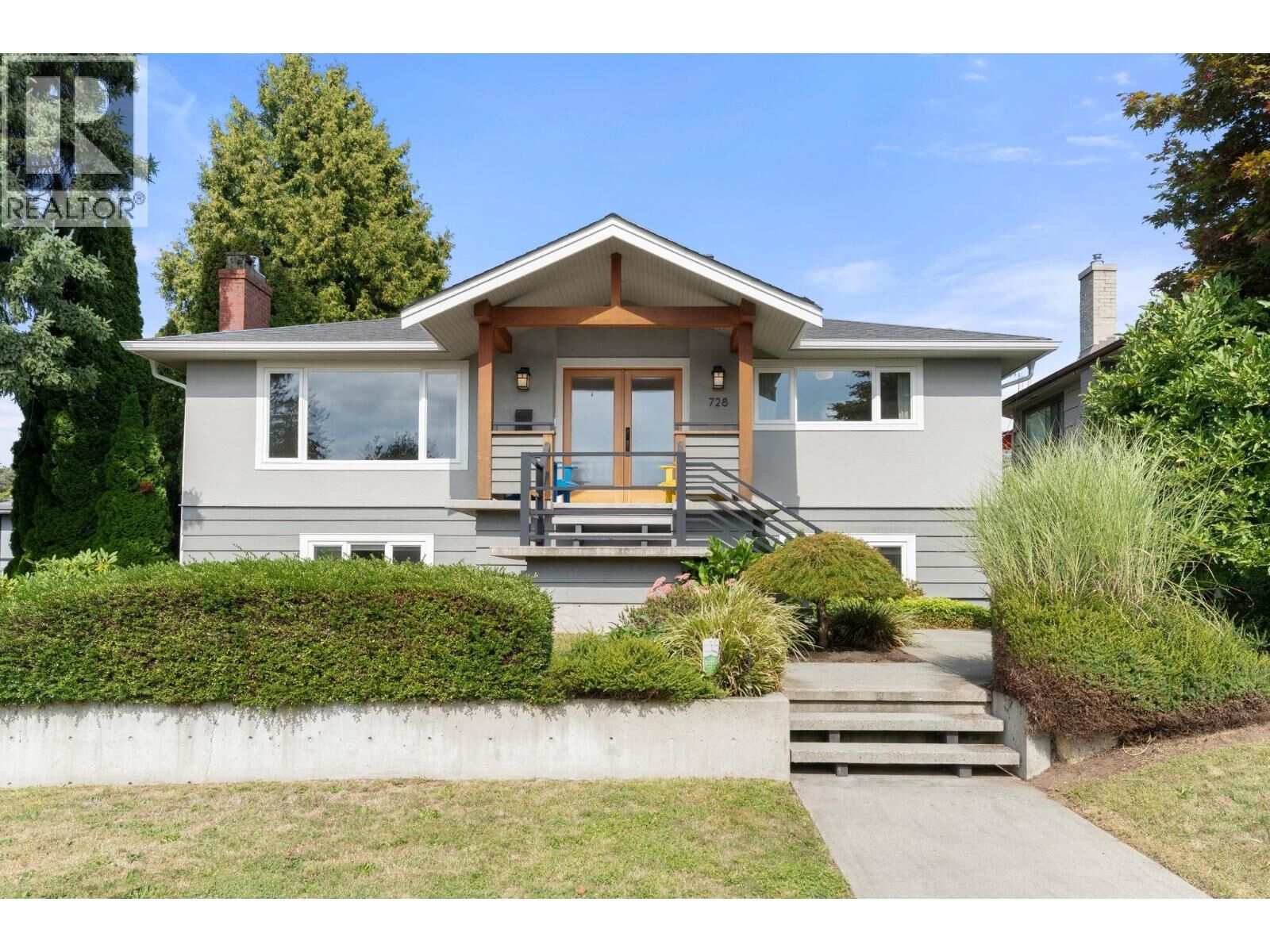 Photo de la propriété: 728 East 6th Street BC V7L 1R6